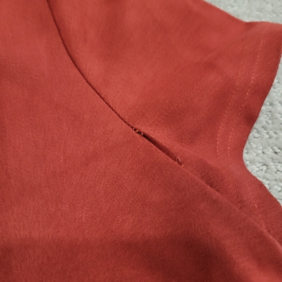 2/$18 Design Lab Suede Lasercut Short Sleeve Blouse Top Small Rusty Red Burgundy - Picture 5 of 8